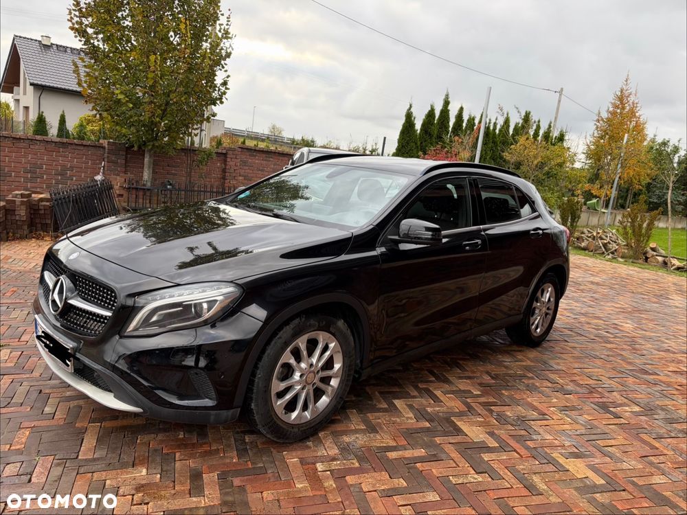 Mercedes-Benz GLA 180 d 7G-DCT - 11