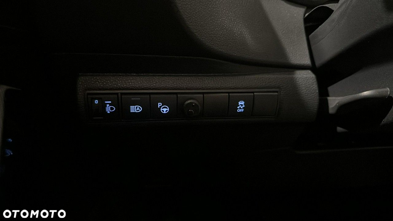 Toyota Corolla - 24
