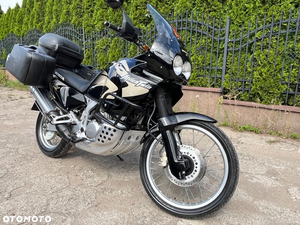 Honda XRV