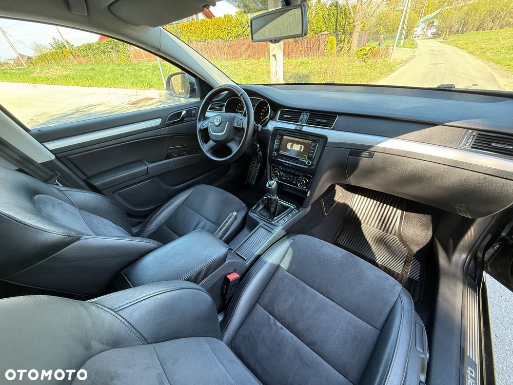 Skoda Superb 2.0 TDI L&K DSG - 6
