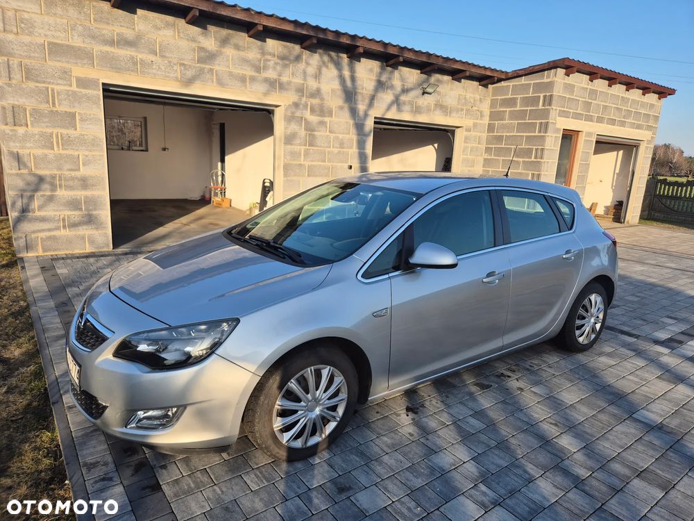 Opel Astra 1.7 CDTI Cosmo - 3