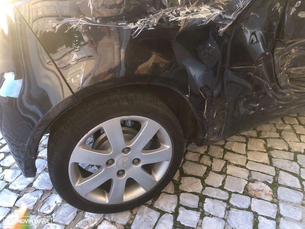 Mitsubishi Colt CZ3 1.1 Invite - 37