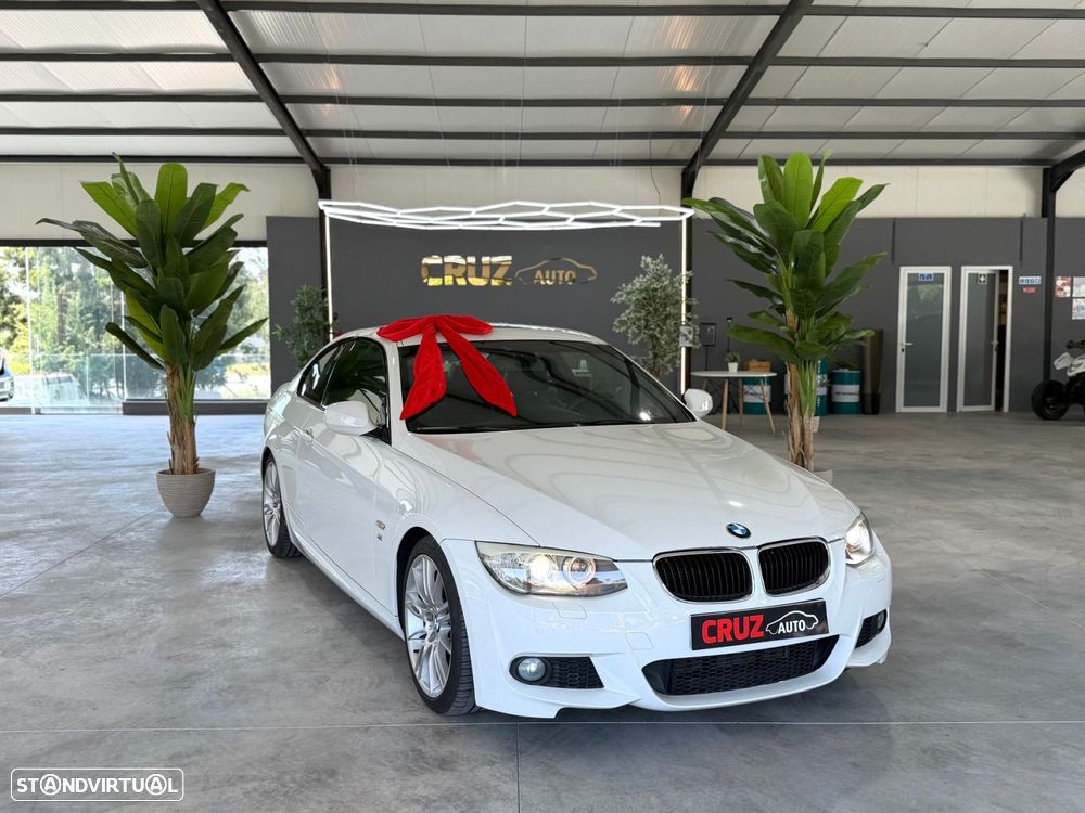 BMW 320 d Coupe Edição M — fotografia 18