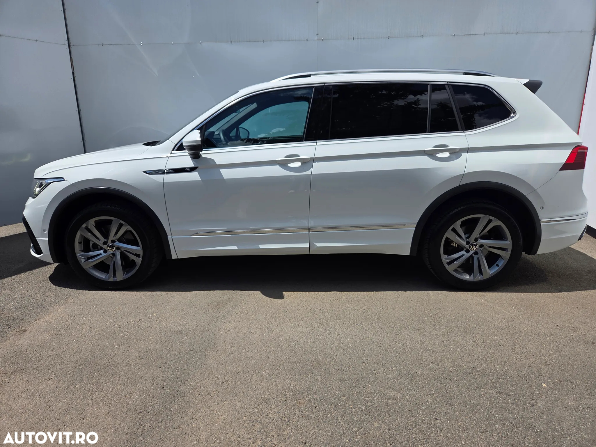 Volkswagen Tiguan Allspace 2.0 TSI 4Mot DSG R-Line - 5