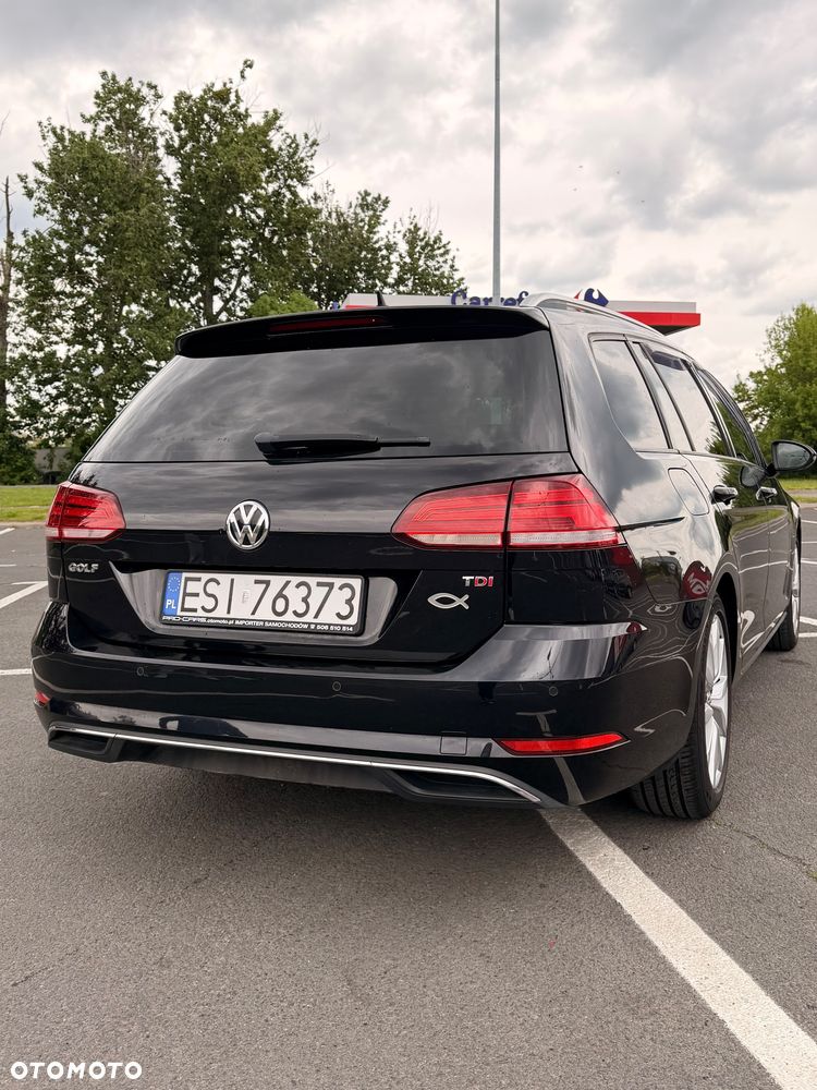 Volkswagen Golf - 6
