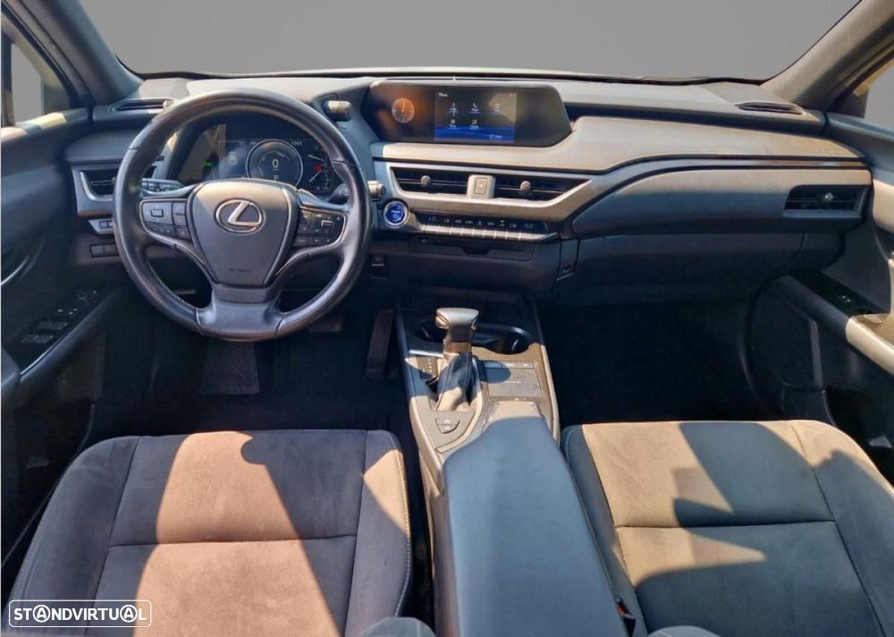 Lexus UX 250h Business - 4