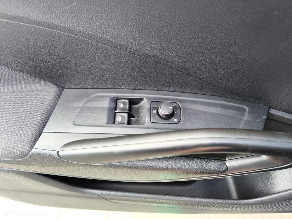 Skoda Fabia 1.0 TSI Essence - 24