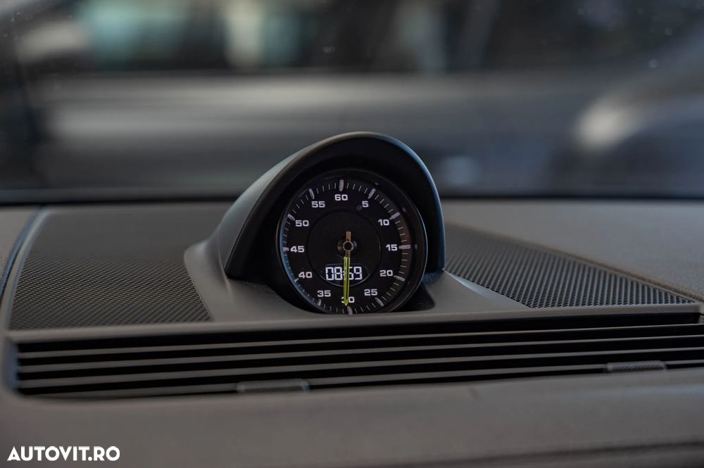 Porsche Panamera 4 E-Hybrid - 28