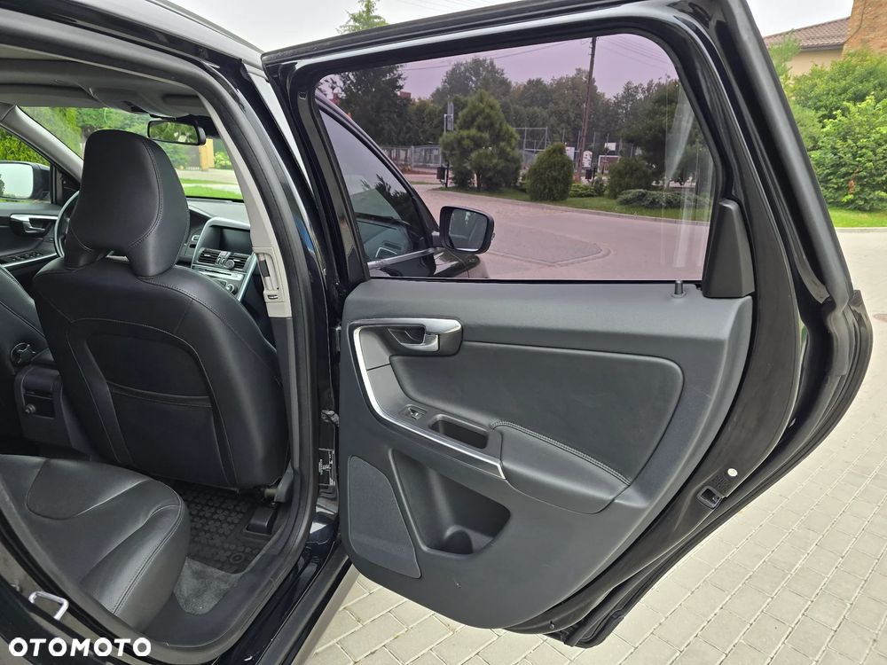 Volvo XC 60 D4 Drive-E Summum - 27
