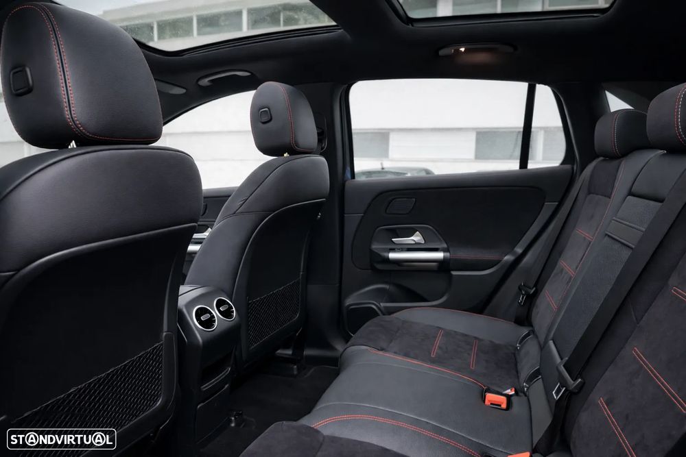 Mercedes-Benz EQA 300 4Matic AMG Line - 12