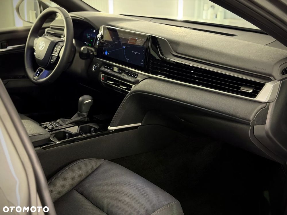 Toyota Camry 2.5 Hybrid Prestige CVT - 22