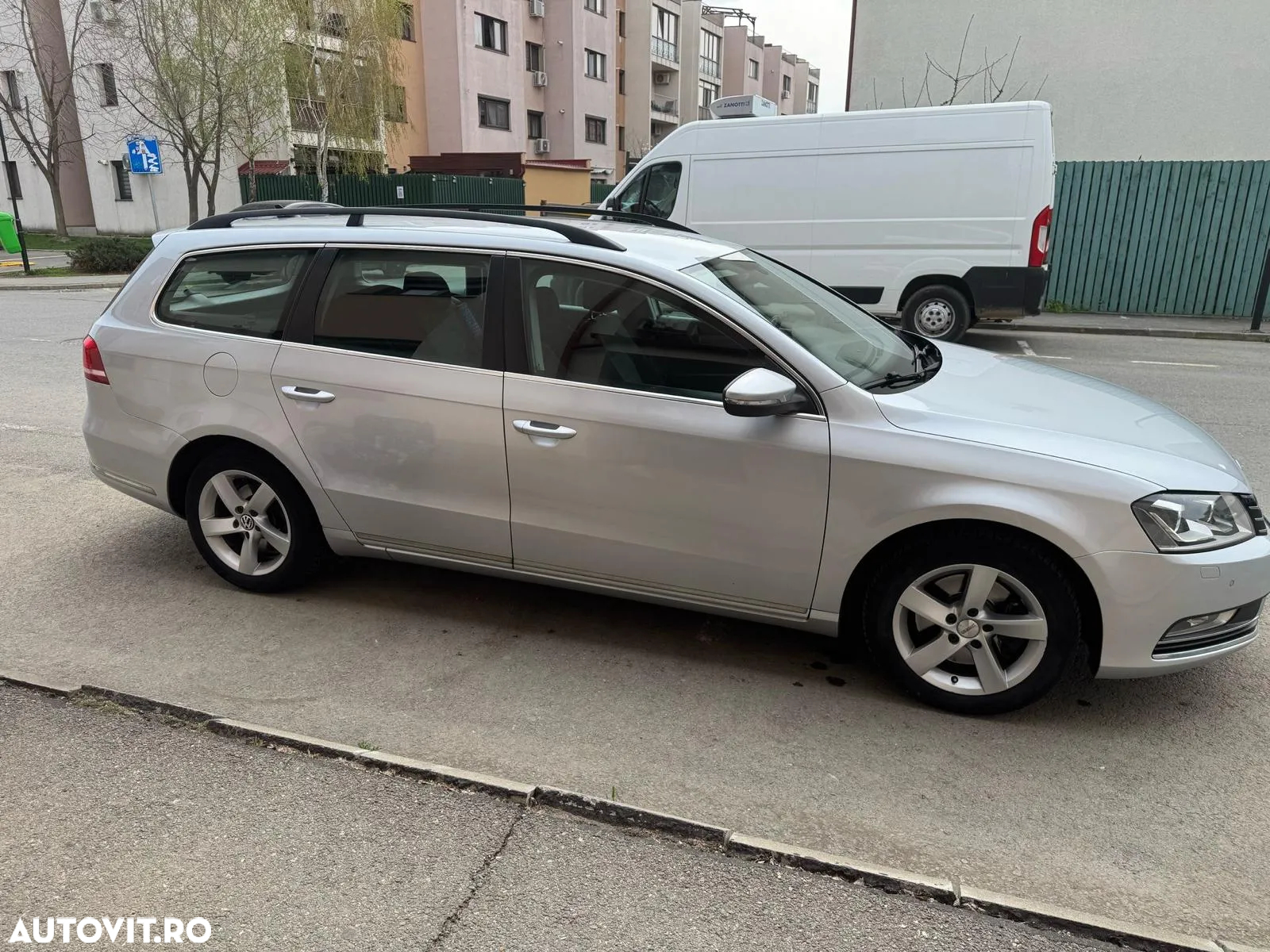 Volkswagen Passat - 5