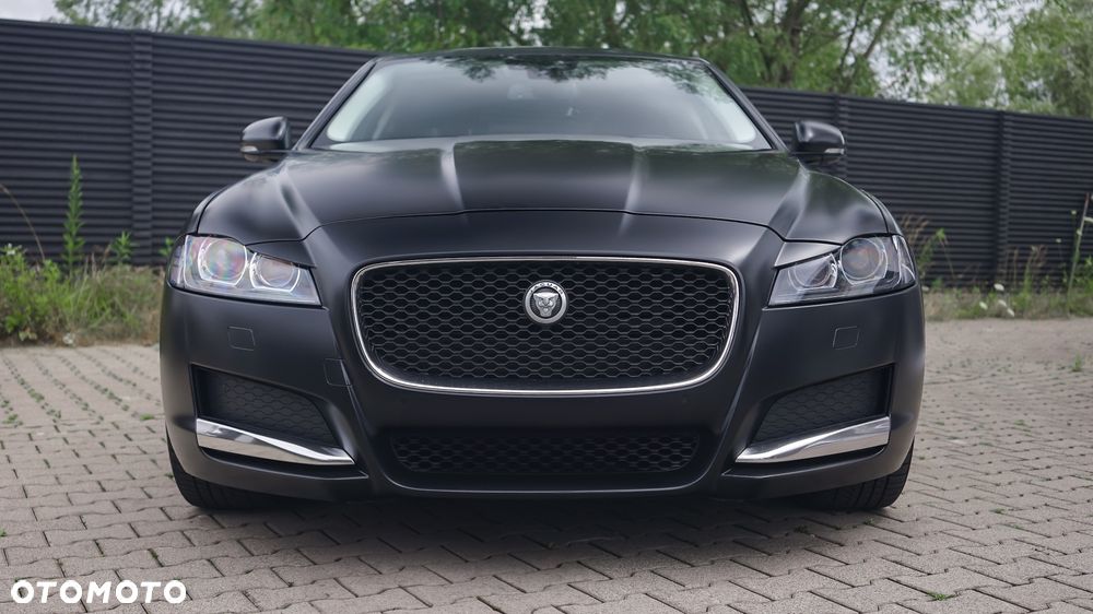 Jaguar XF 2.0 i4D Prestige - 33