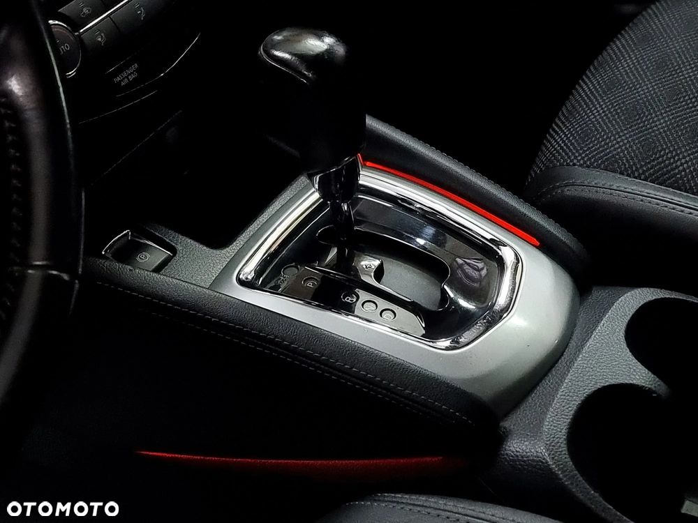 Nissan Qashqai 1.6 DCi Tekna+ Xtronic - 32