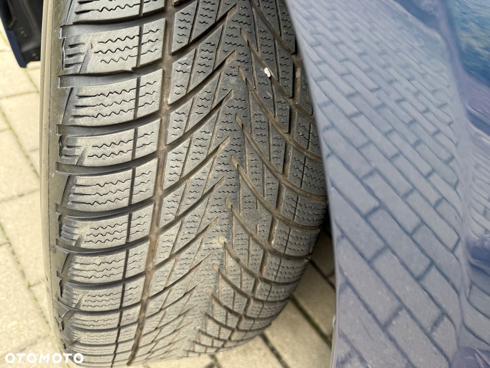 BMW Seria 3 318d Sport Line - 9