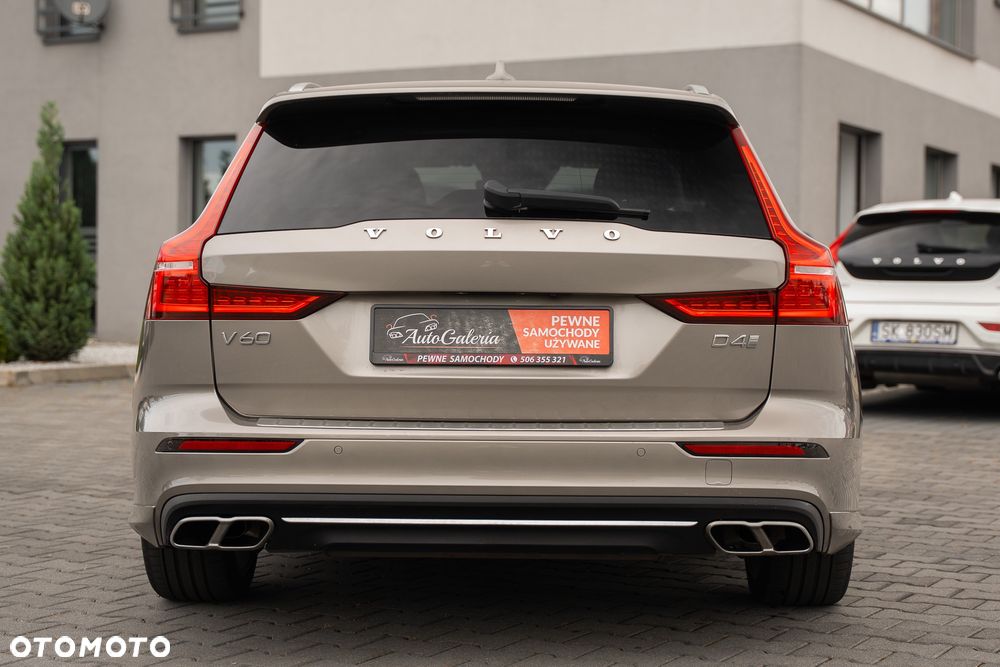 Volvo V60 D4 Drive-E R-Design Momentum - 19