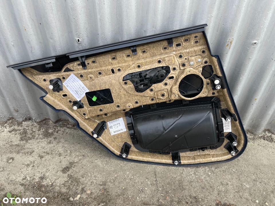 Boczek drzwi tylny prawy tapicerka Bmw F10 - 4