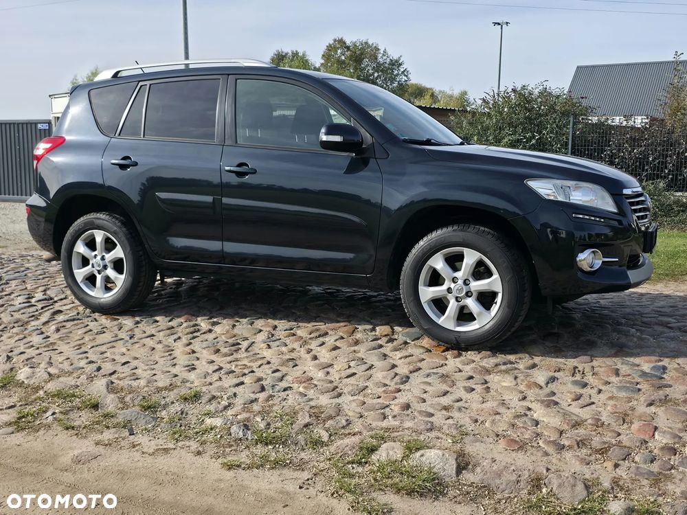Toyota RAV4 - 4