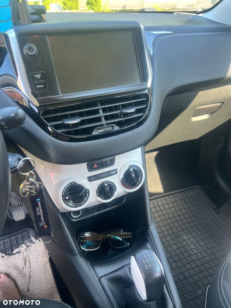 Peugeot 208 1.2 PureTech Access - 6