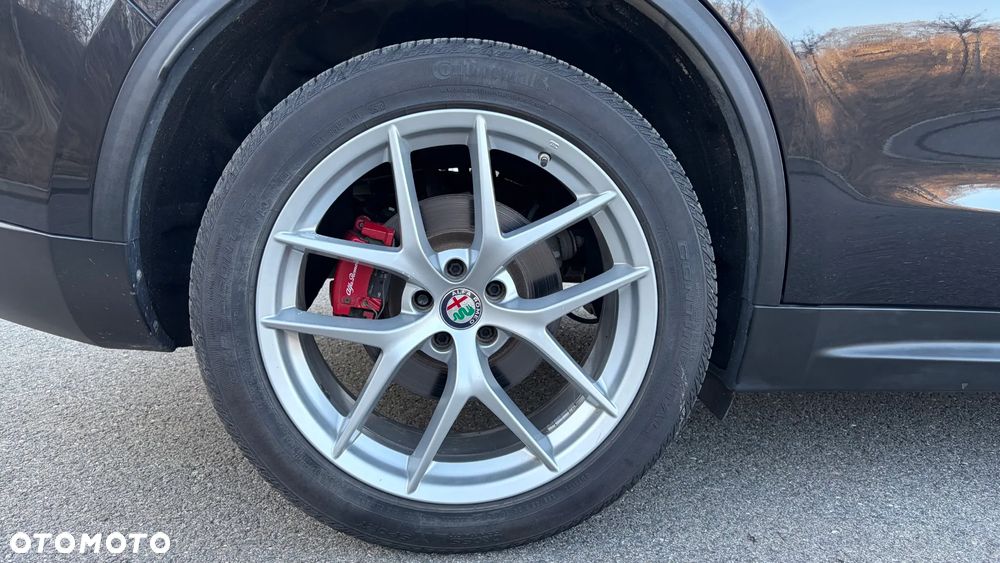 Alfa Romeo Stelvio 2.0 Turbo Veloce TI Q4 - 15