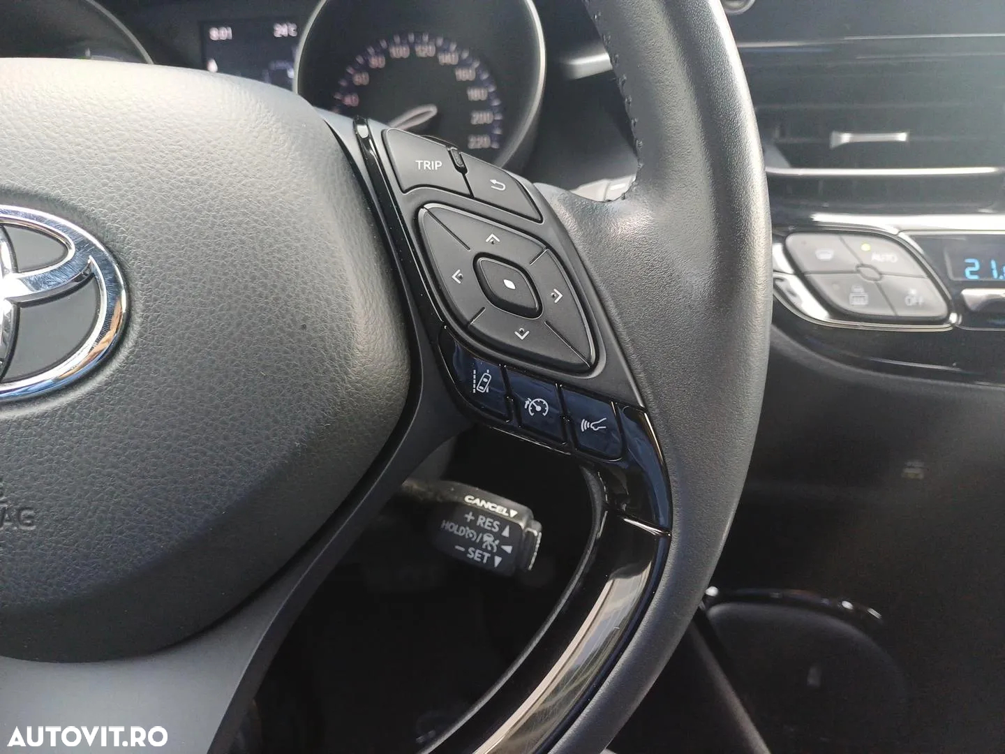 Toyota C-HR 1.8 HSD 122 CP 4x2 CVT C-ult Style bi-tone - 17
