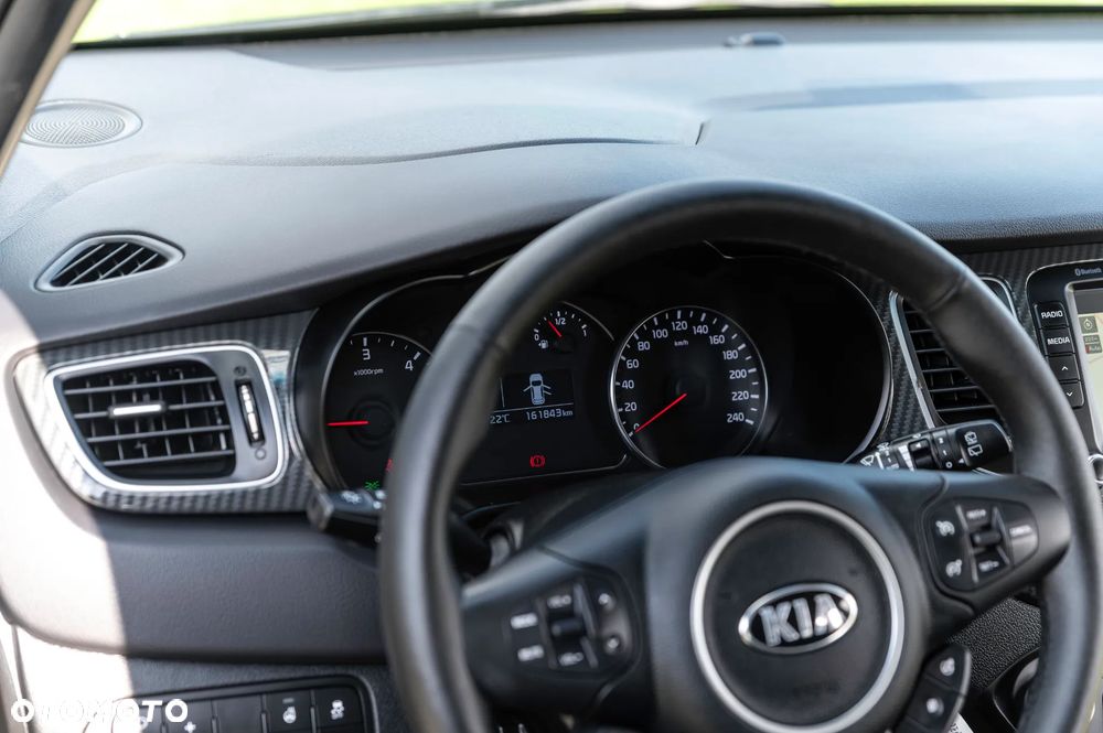 Kia Carens 1.7 CRDi L 7os - 33