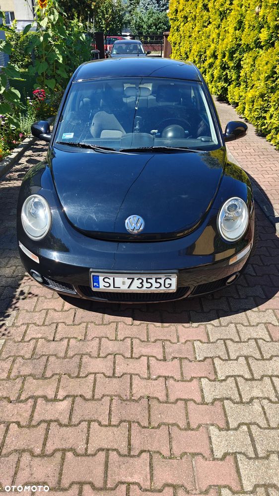 Volkswagen New Beetle - 2