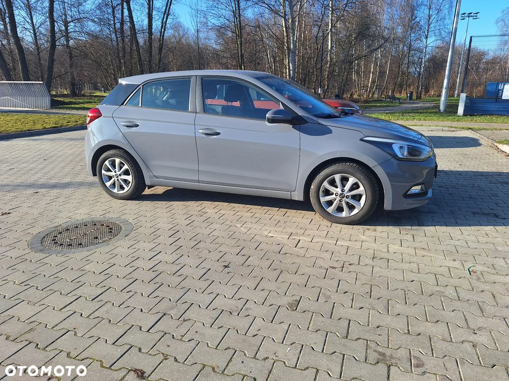 Hyundai i20 - 15