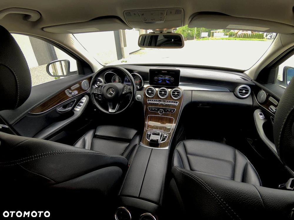 Mercedes-Benz Klasa C 300 7G-TRONIC - 18
