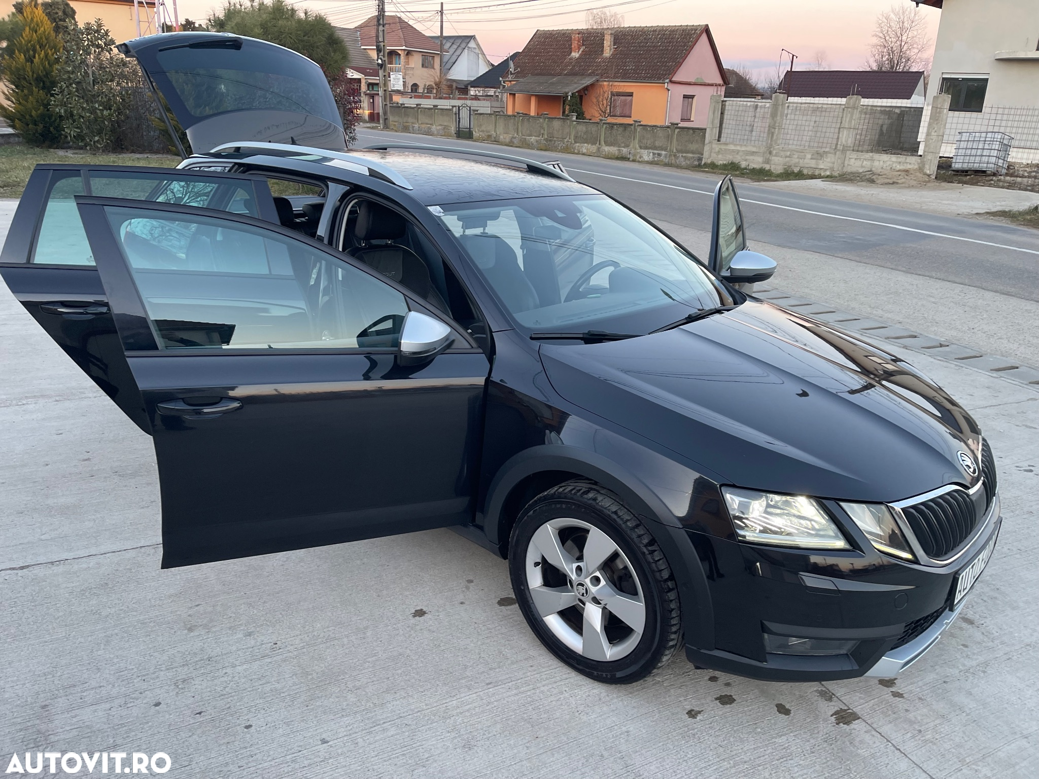Skoda Octavia 2.0 TDI 4x4 DSG Scout - 18