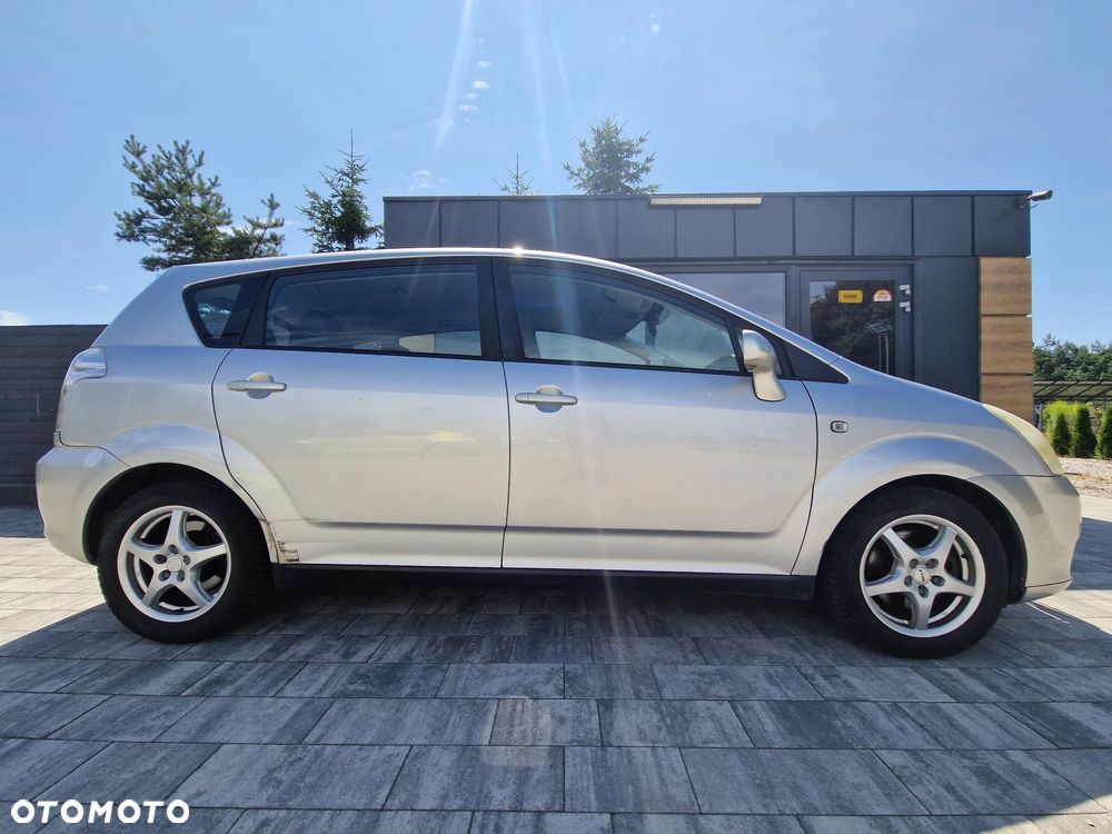 Toyota Corolla Verso - 6