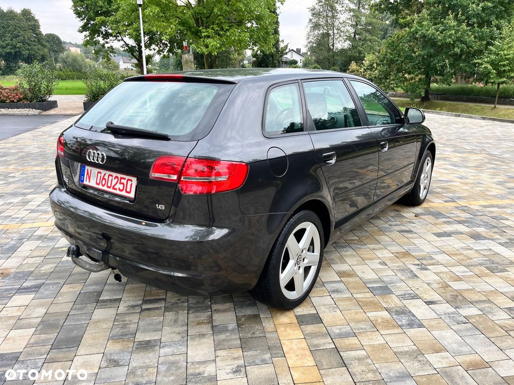 Audi A3 1.6 Attraction - 7