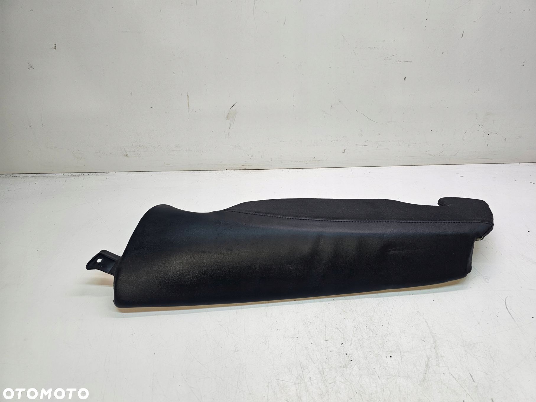 BOCZEK KANAPY LEWY TYŁ SKÓRA AUDI A6 C7 4G085703AL - 1