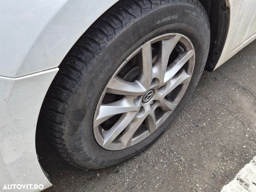 Mazda 3 SKYACTIV-G 120 Center-Line - 2