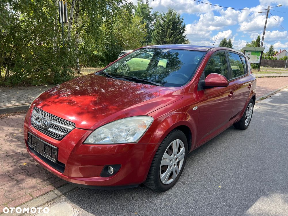 Kia Ceed 1.6 CVVT Automatik EX - 1
