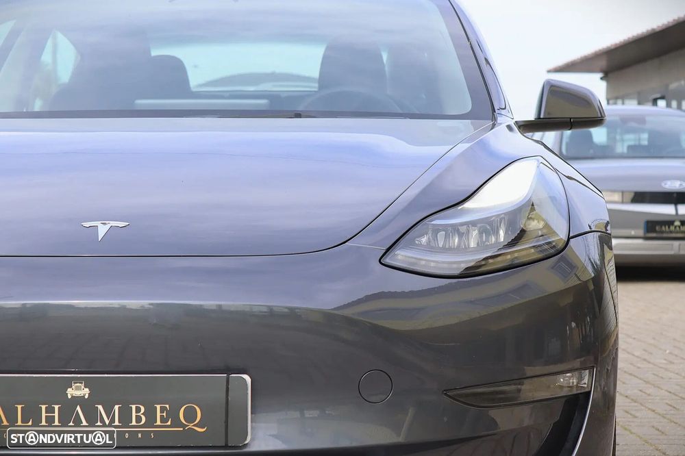 Tesla Model 3 Long-Range Dual Motor AWD - 12