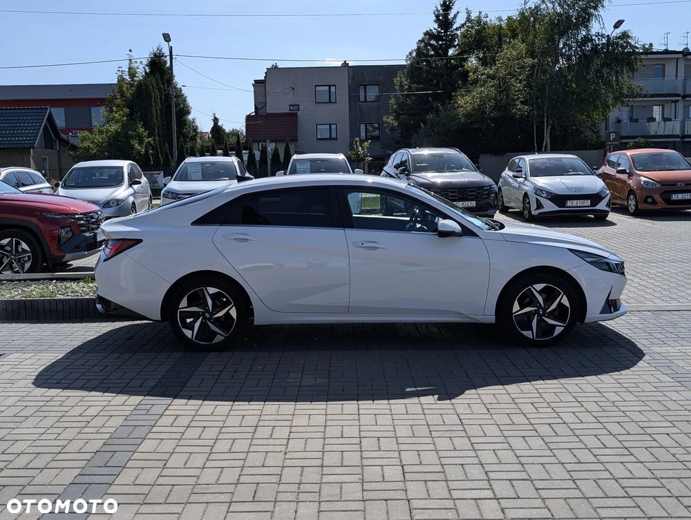 Hyundai Elantra 1.6 Executive - 4