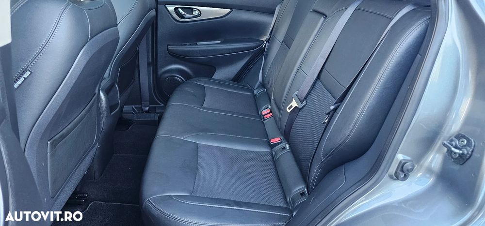 Nissan Qashqai 1.6 DCI Xtronic TEKNA - 8