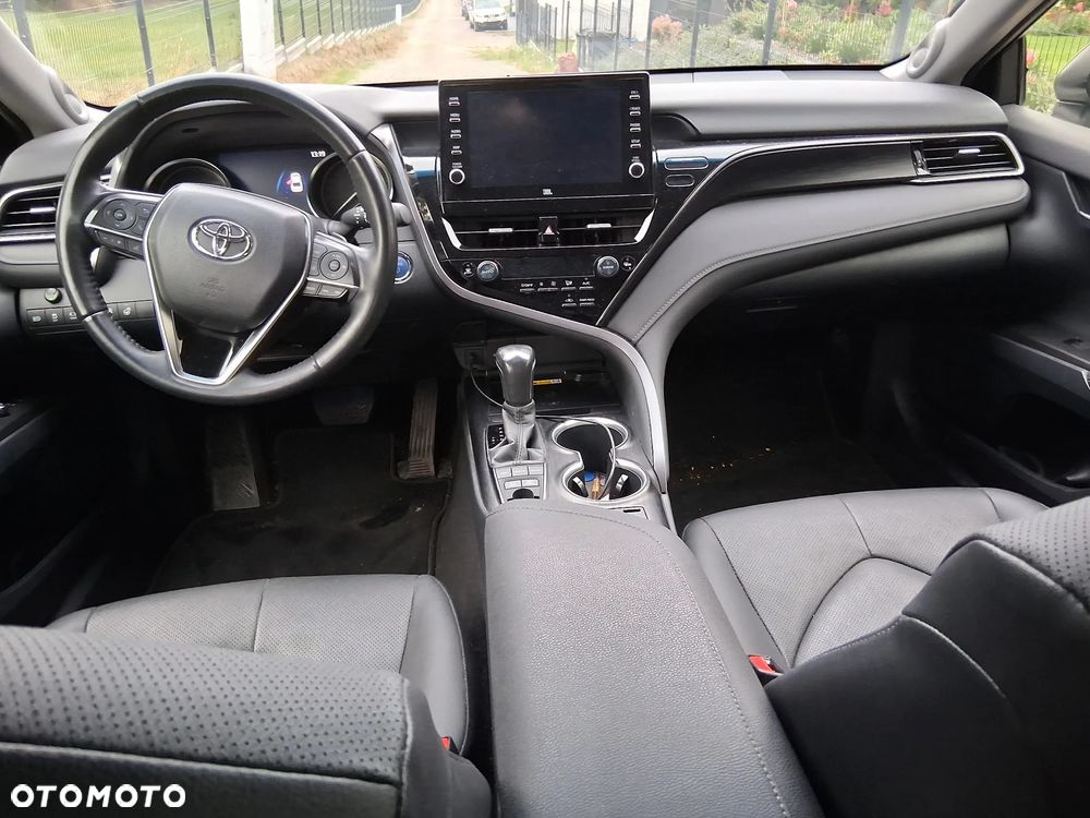 Toyota Camry 2.5 Hybrid Executive CVT - 6