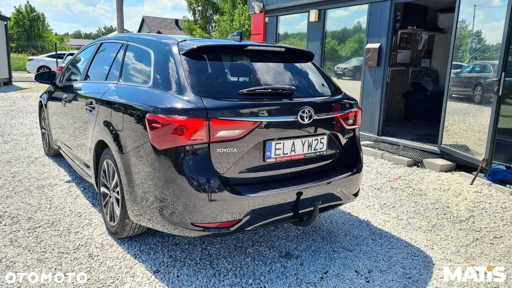 Toyota Avensis - 16