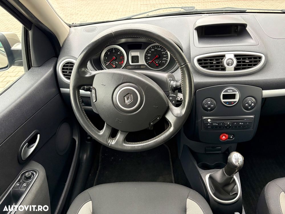 Renault Clio 1.5 dCi 90 FAP Luxe - 4