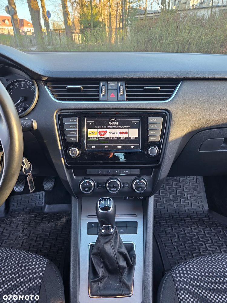 Skoda Octavia 1.4 TSI Ambition - 11