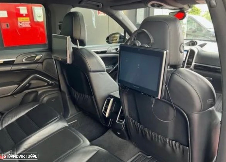 Porsche Cayenne Platinum Edition - 19
