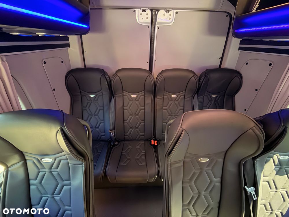 Mercedes-Benz Sprinter 519 - 21
