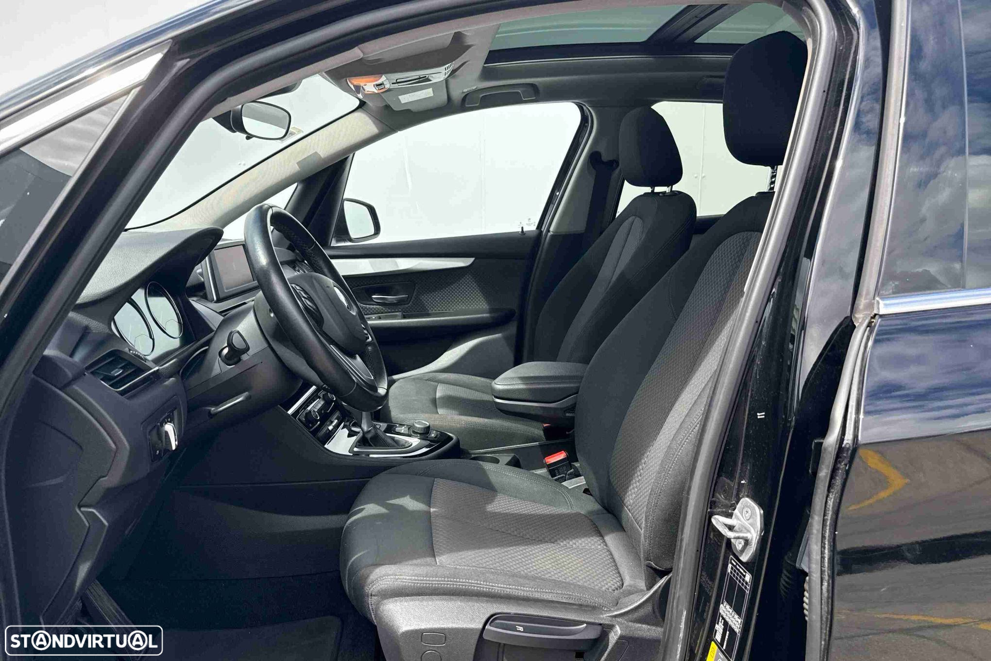 BMW 225xe Active Tourer - 2
