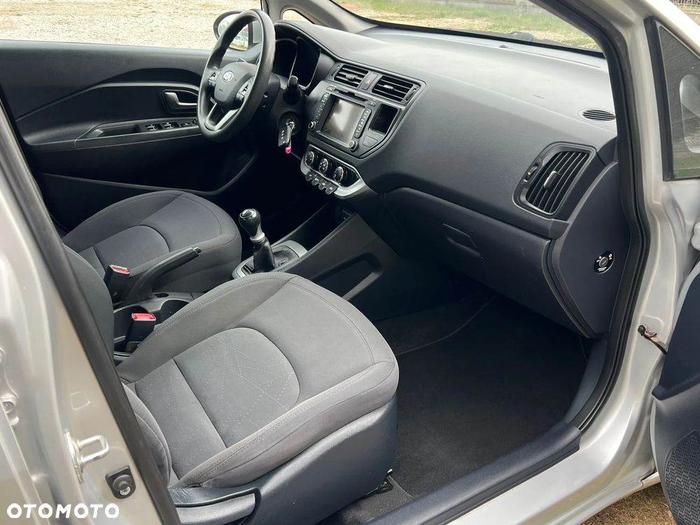 Kia Rio 1.2 Dream Team Edition - 15