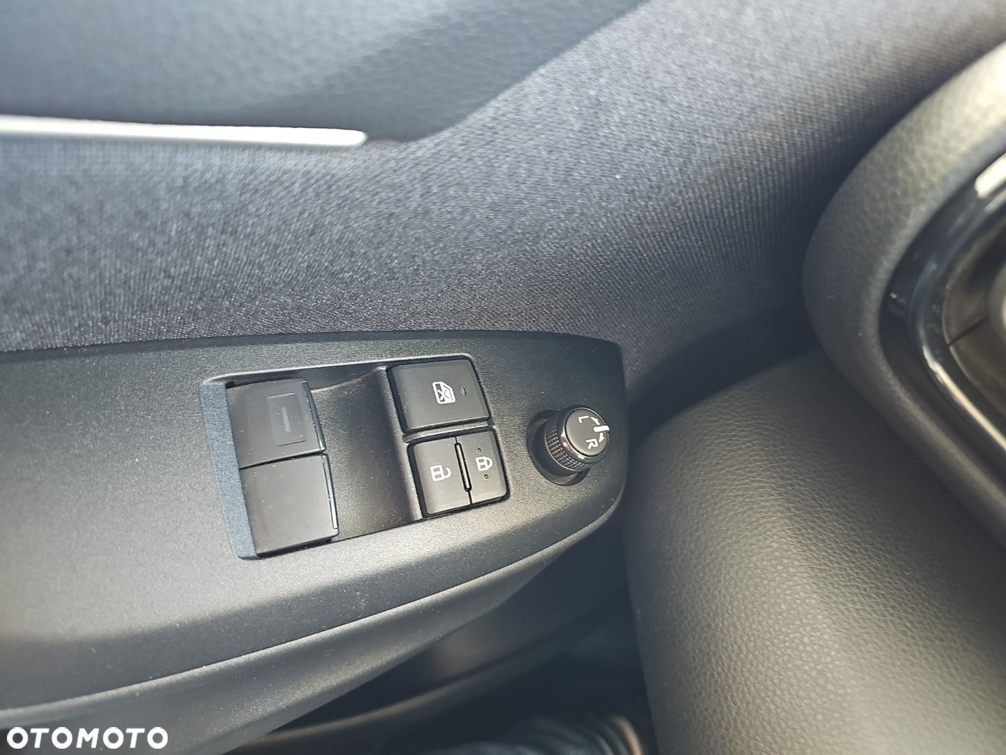 Toyota Yaris - 14
