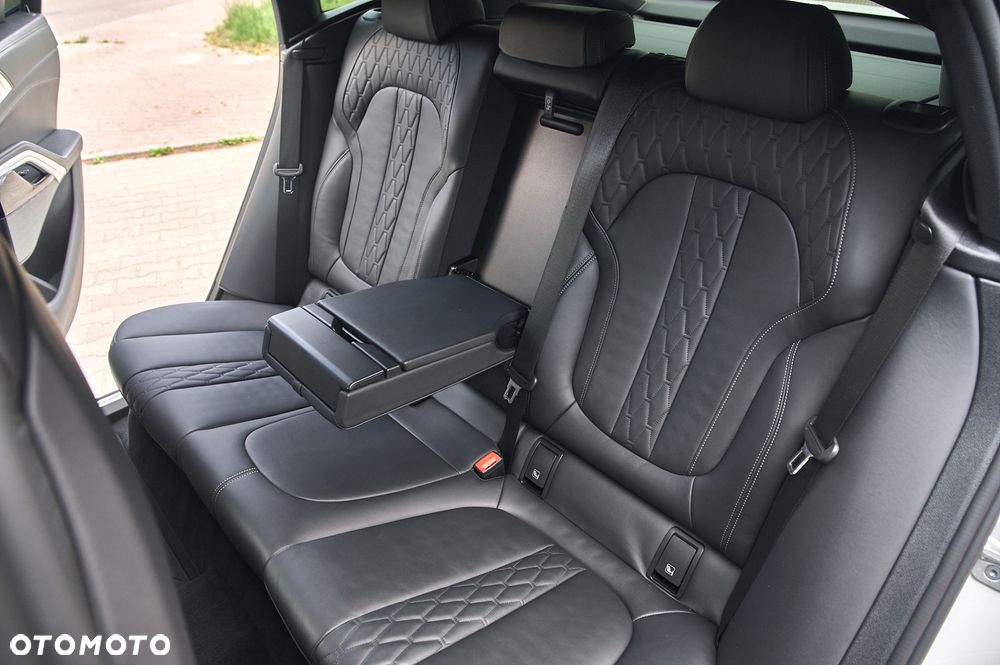 BMW X6 xDrive40d mHEV - 25
