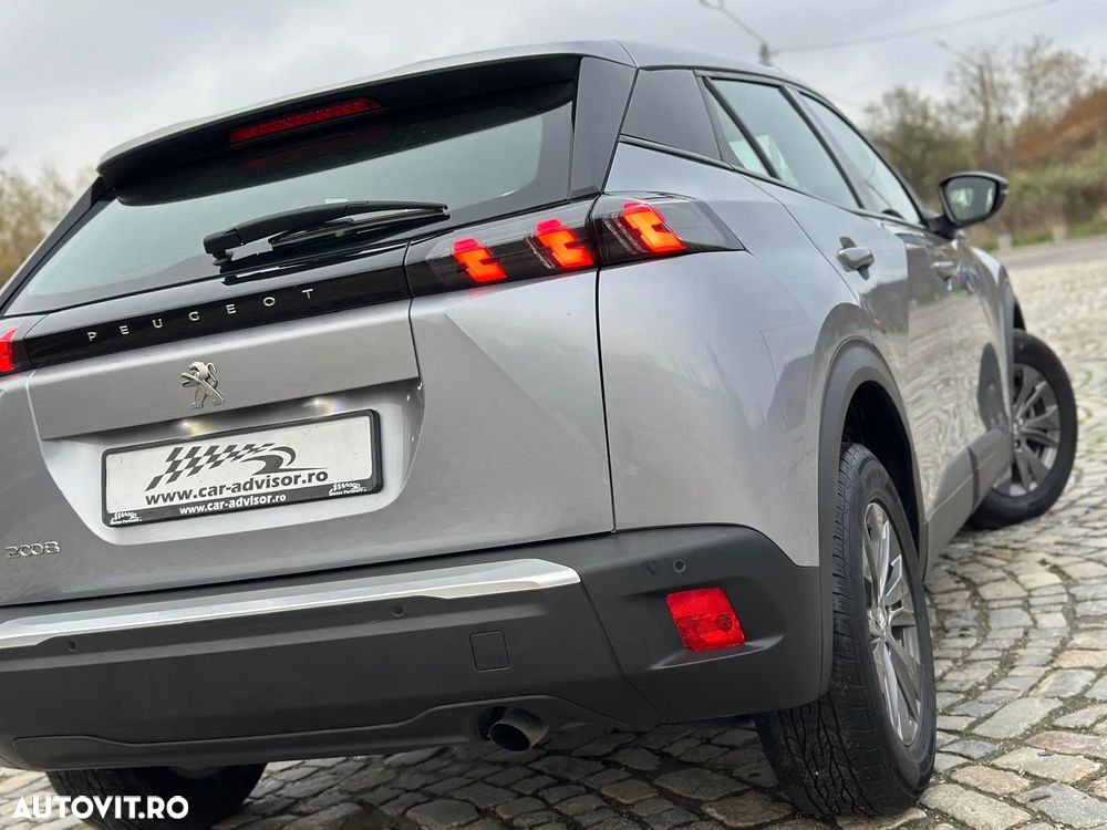 Peugeot 2008 1.2 L PureTech STT Allure - 16