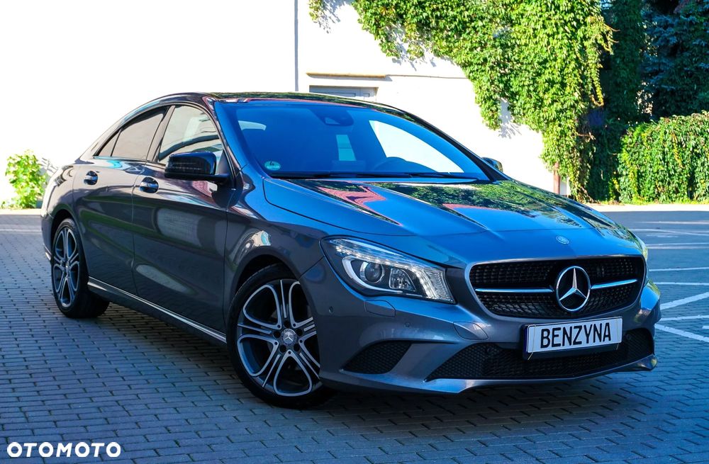 Mercedes-Benz CLA 200 7G-DCT UrbanStyle Edition